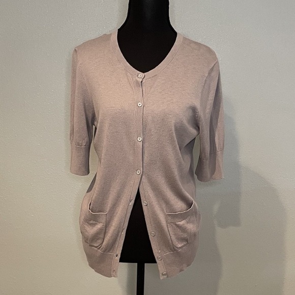 LOFT Women's Medium V-Neck Cardigan‎ Sweater 3/4 Sleeve Button Front, Pockets - Picture 8 of 8